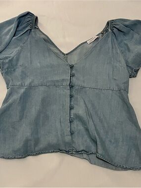 T Zara Denim V-Neck Button-Front Blouse